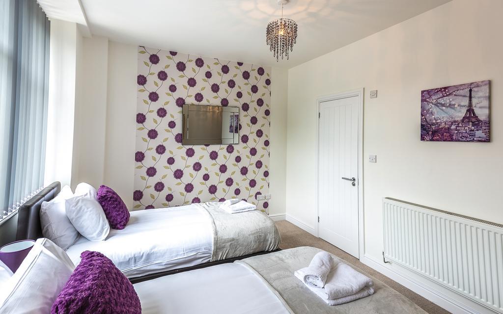 Comfortable Swindon Town Centre Apartments, Free Parking, Sleeps Up To 8 Экстерьер фото